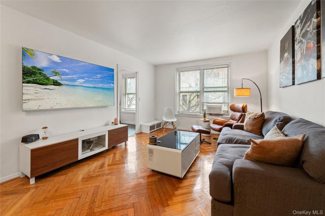 190 72nd St 136, Brooklyn, NY 11209