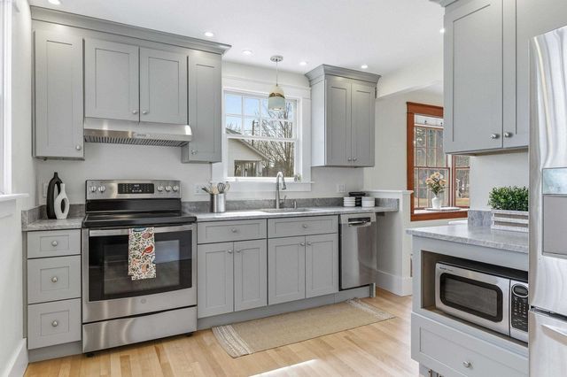 111 Essex Avenue, Portsmouth, NH 03801