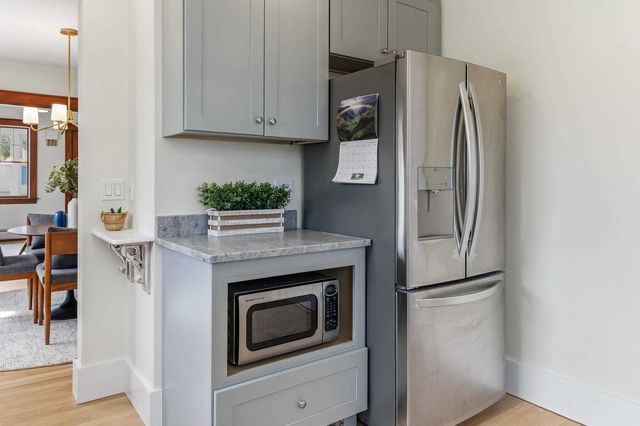 111 Essex Avenue, Portsmouth, NH 03801