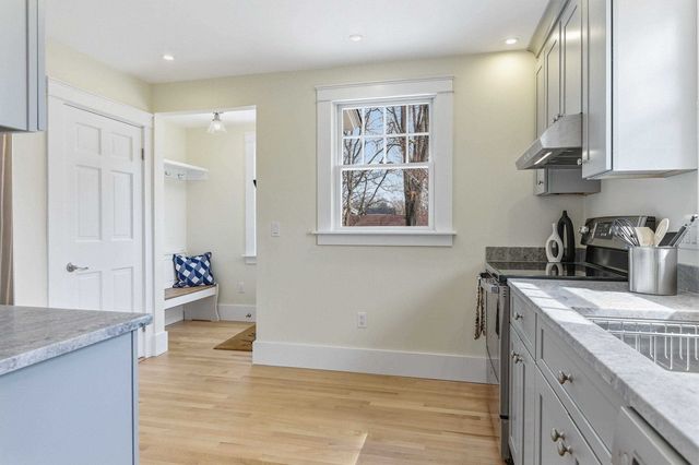 111 Essex Avenue, Portsmouth, NH 03801