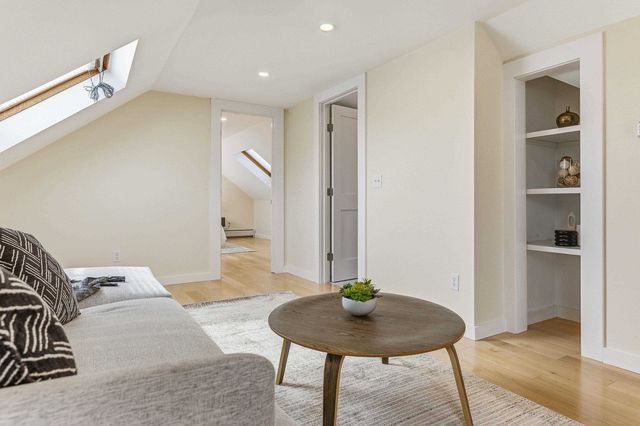 111 Essex Avenue, Portsmouth, NH 03801