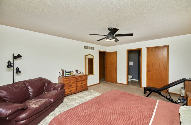 5223 Pommel Place, West Des Moines, IA 50265