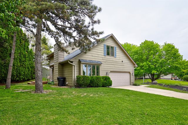 5223 Pommel Place, West Des Moines, IA 50265