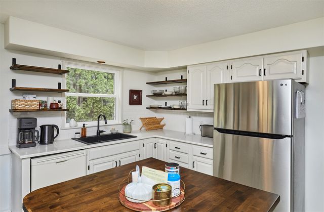 5223 Pommel Place, West Des Moines, IA 50265