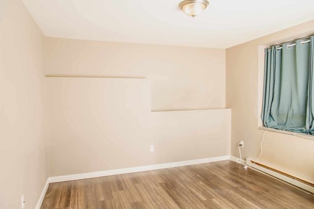 43 Grace St, Chicopee, MA 01020