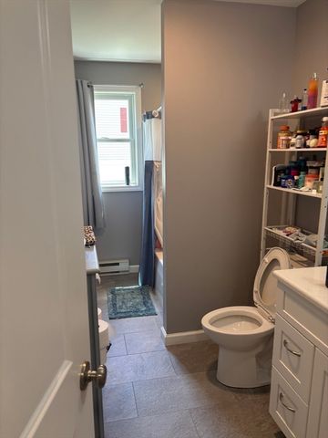 43 Grace St, Chicopee, MA 01020