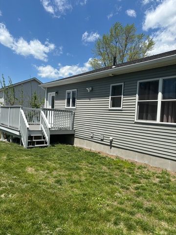 43 Grace St, Chicopee, MA 01020