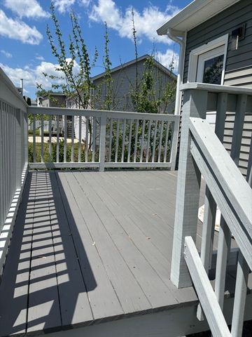43 Grace St, Chicopee, MA 01020
