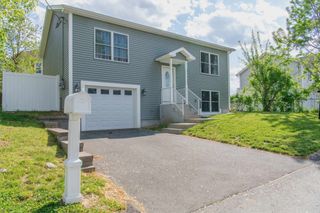 43 Grace St, Chicopee, MA 01020
