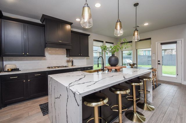 4303 Tupelo Leaf Court, Manvel, TX 77578