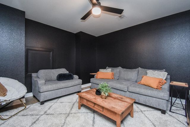 4303 Tupelo Leaf Court, Manvel, TX 77578