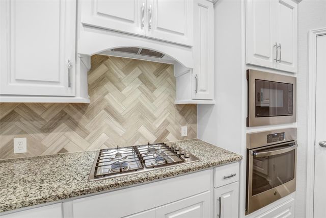 24247 Via Vitani Drive, Richmond, TX 77406