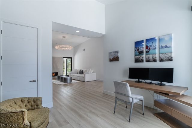 8633 Robinson Ridge Drive, Las Vegas, NV 89117
