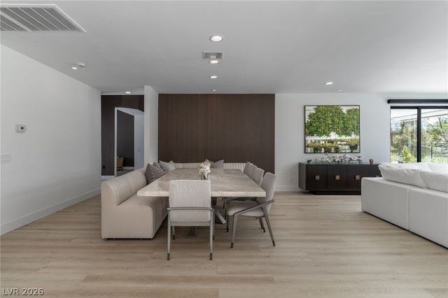 8633 Robinson Ridge Drive, Las Vegas, NV 89117