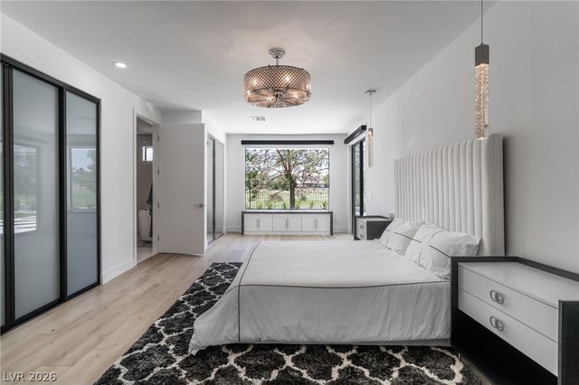 8633 Robinson Ridge Drive, Las Vegas, NV 89117