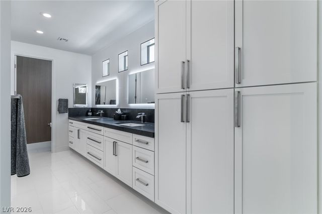 8633 Robinson Ridge Drive, Las Vegas, NV 89117