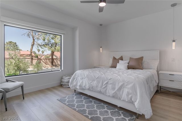 8633 Robinson Ridge Drive, Las Vegas, NV 89117