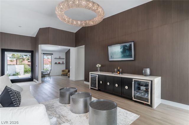 8633 Robinson Ridge Drive, Las Vegas, NV 89117