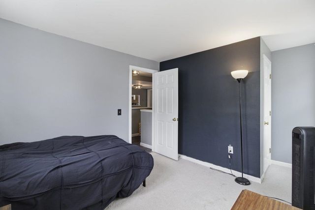 432 South St Apt D2, Bennington, VT 05201