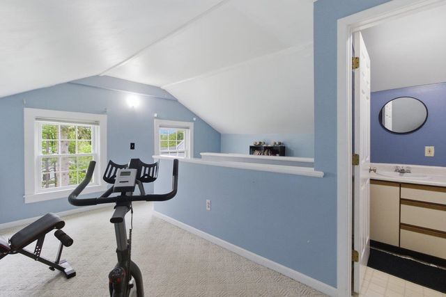 432 South St Apt D2, Bennington, VT 05201