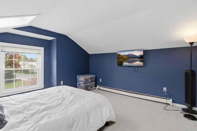 432 South St Apt D2, Bennington, VT 05201