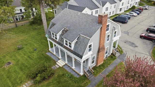 432 South St Apt D2, Bennington, VT 05201