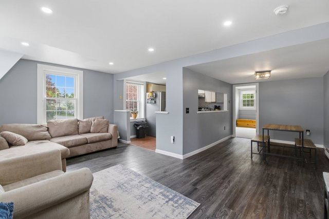 432 South St Apt D2, Bennington, VT 05201