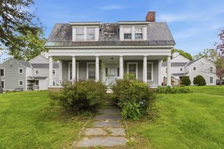 432 South St Apt D2, Bennington, VT 05201