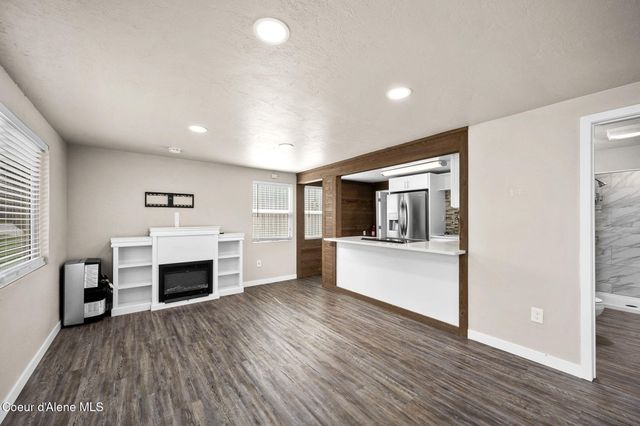 1033 N 1st ST, Coeur D'alene, ID 83814
