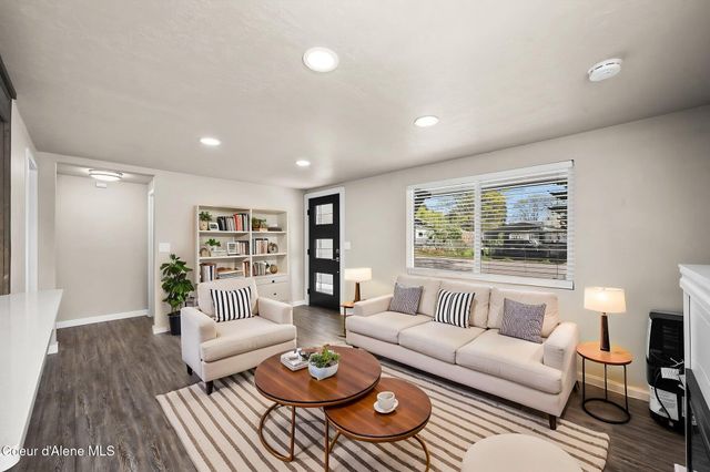 1033 N 1st ST, Coeur D'alene, ID 83814
