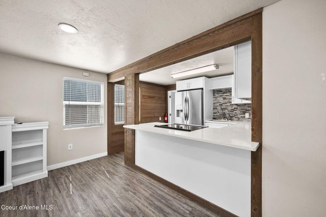 1033 N 1st ST, Coeur D'alene, ID 83814