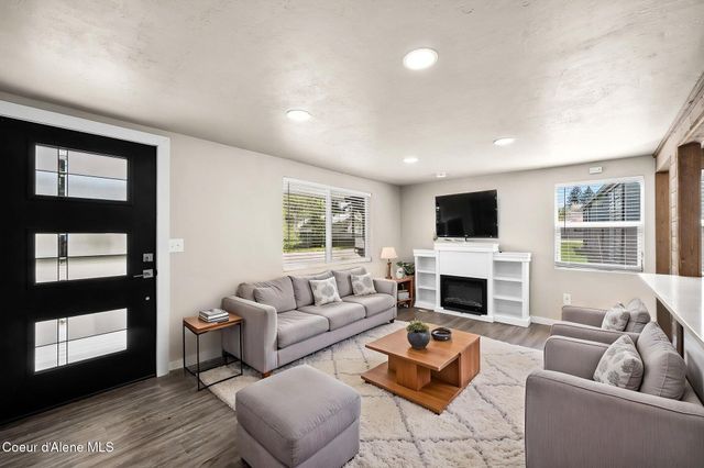 1033 N 1st ST, Coeur D'alene, ID 83814