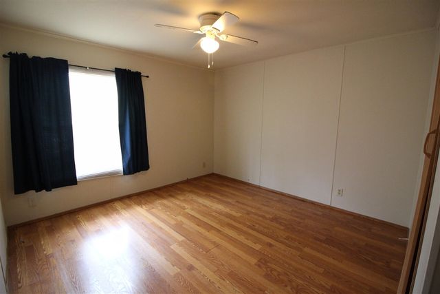 45768 Kozma Street, Belleville, MI 48111