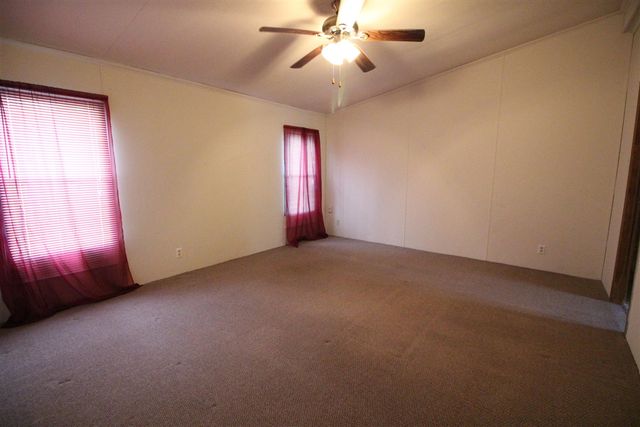 45768 Kozma Street, Belleville, MI 48111