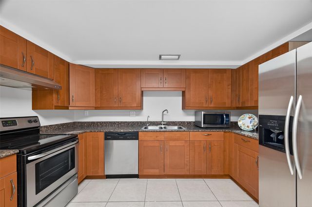 5001 Woodway Drive 1804, Houston, TX 77056