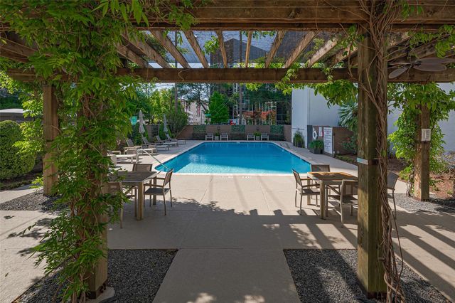 5001 Woodway Drive 1804, Houston, TX 77056