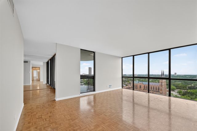 5001 Woodway Drive 1804, Houston, TX 77056