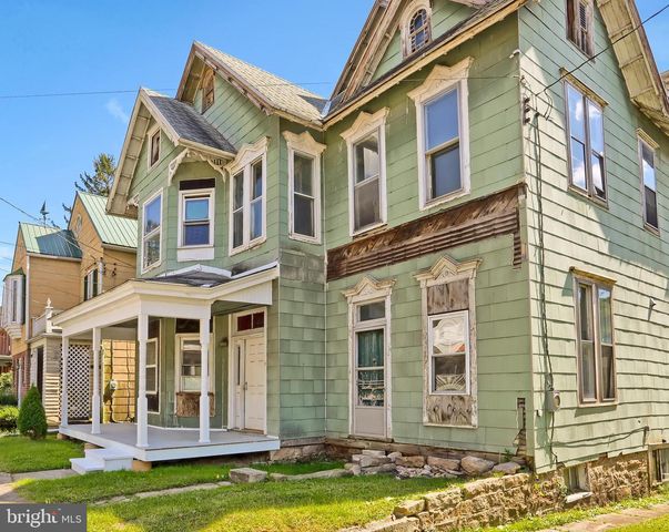 304-306 E MARKET ST, Williamstown, PA 17098