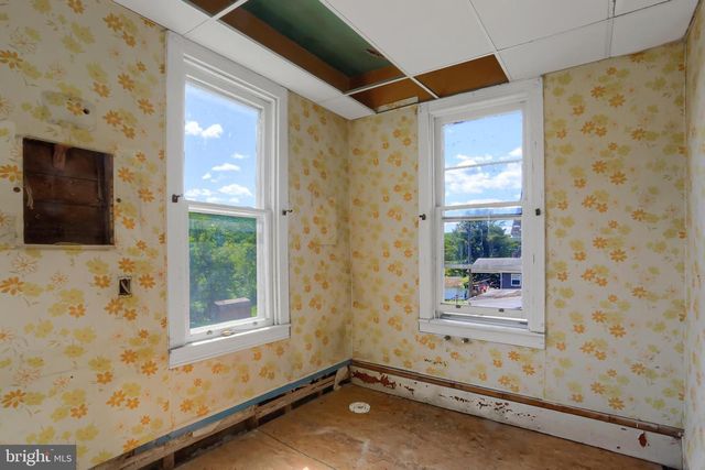 304-306 E MARKET ST, Williamstown, PA 17098