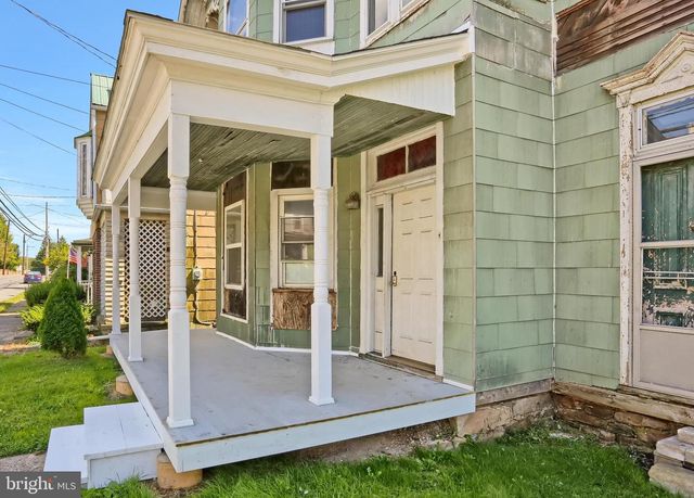 304-306 E MARKET ST, Williamstown, PA 17098