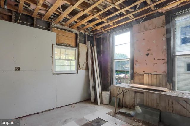 304-306 E MARKET ST, Williamstown, PA 17098