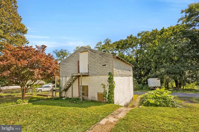 304-306 E MARKET ST, Williamstown, PA 17098