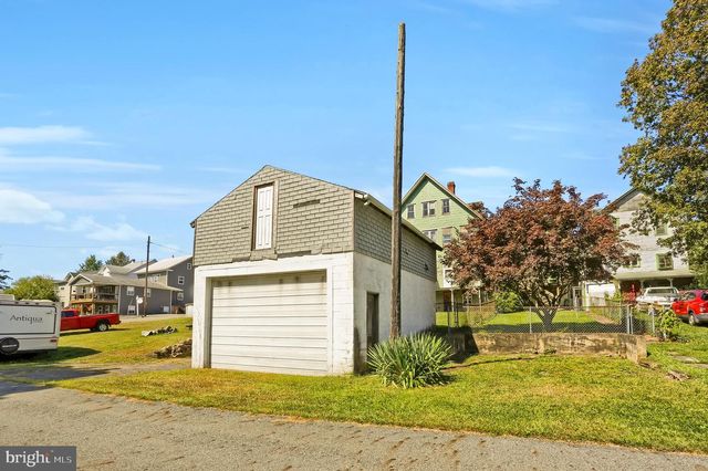 304-306 E MARKET ST, Williamstown, PA 17098