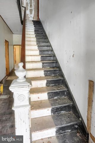 304-306 E MARKET ST, Williamstown, PA 17098