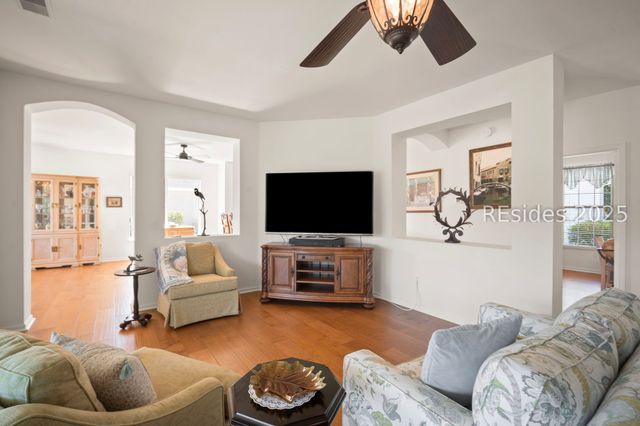 32 Hamilton Dr, Bluffton, SC 29909