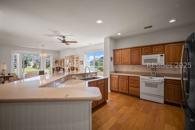 32 Hamilton Dr, Bluffton, SC 29909