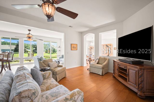 32 Hamilton Dr, Bluffton, SC 29909