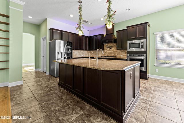 197 GREENLEAF LAKES Avenue, Ponte Vedra, FL 32081