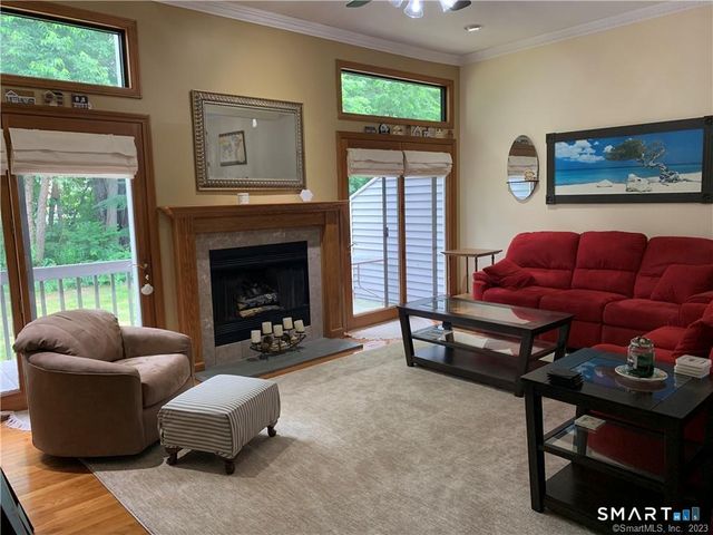 2303 Mill Pond Drive 2303, South Windsor, CT 06074