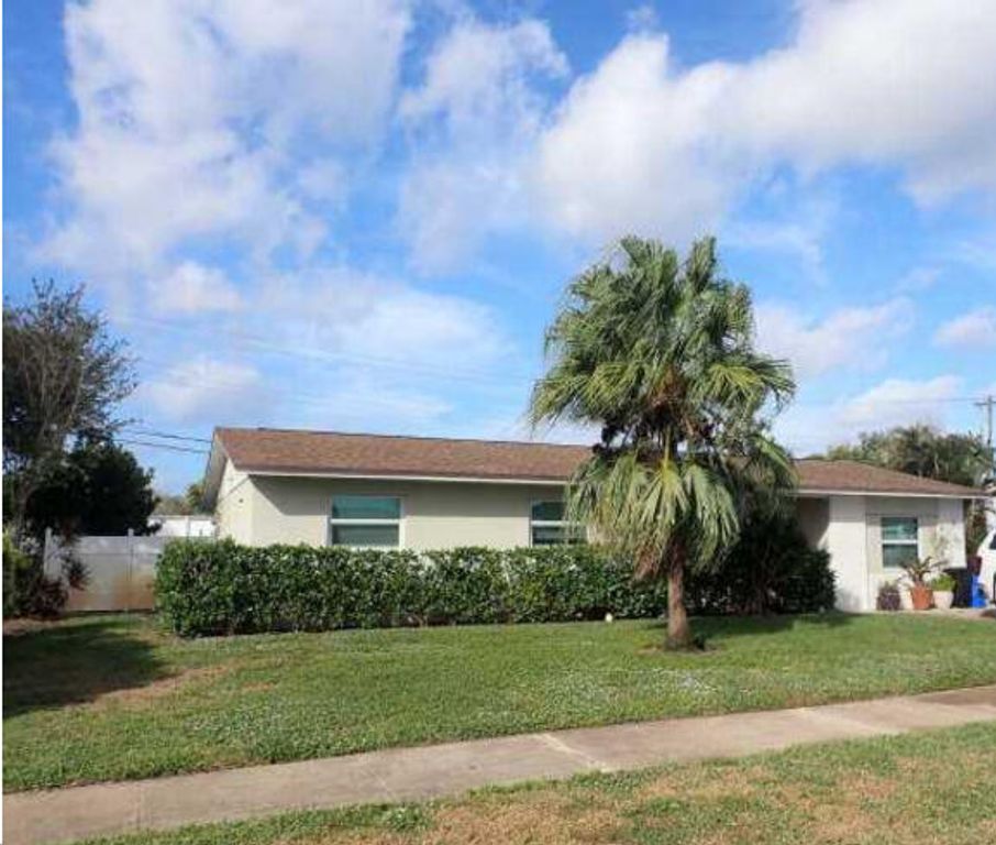 704 Juniper Drive, North Palm Beach, FL 33408